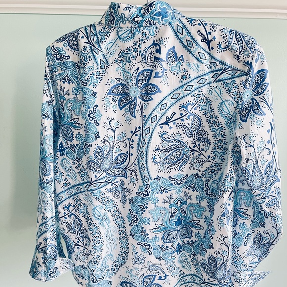 Lauren Ralph Lauren Blue and White Floral Button Down Shirt - Picture 2 of 3